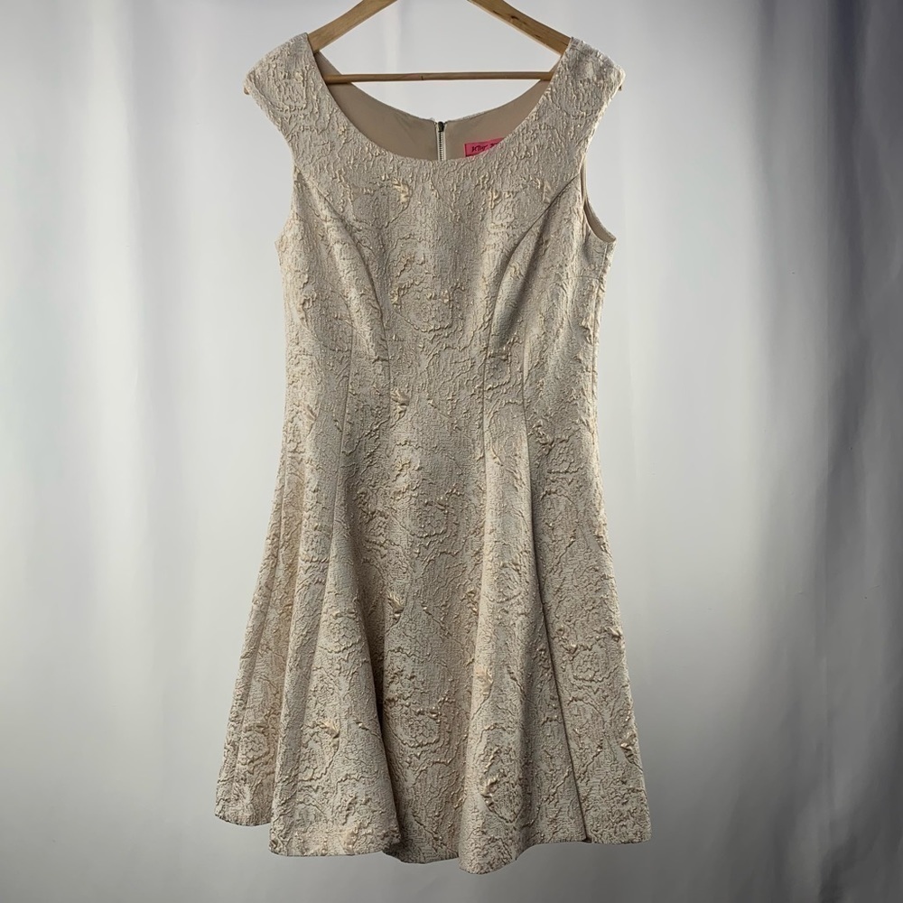 Betsey Johnson Sleeveless Fit & Flare Dress in‎ Gold Cream Size 4